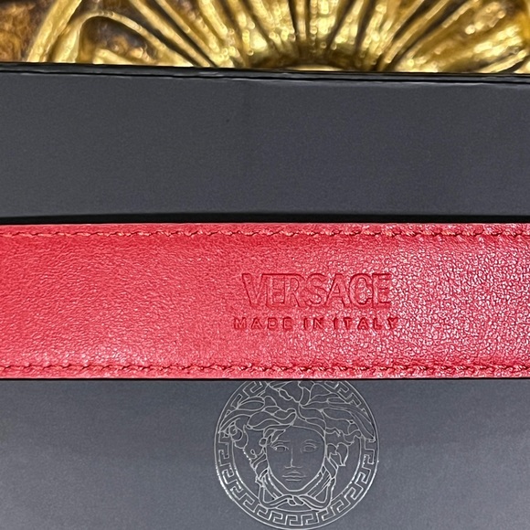 Versace Slim Smooth Red Leather Double Medusa Pendant Buckle Adjustable Belt - Picture 8 of 12